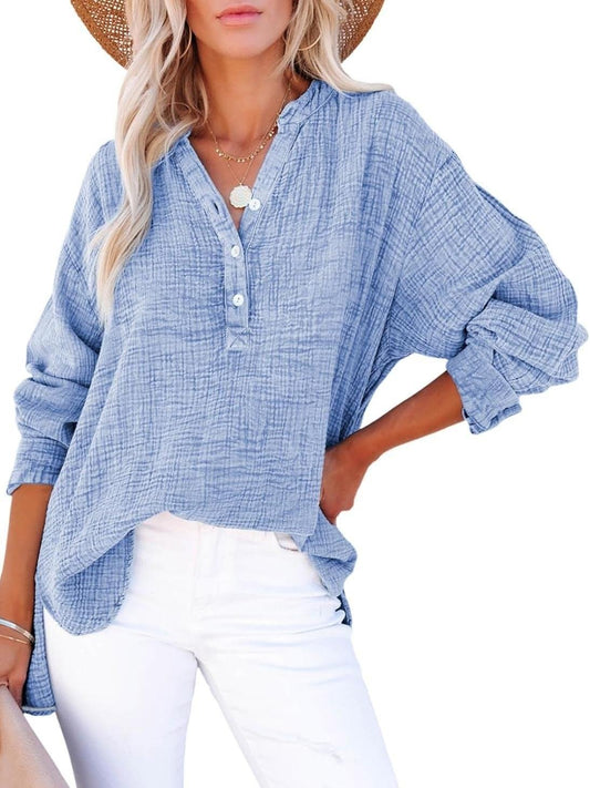 Damebluse med lange ermer og knapper i casualstil