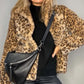 Fluffy kort kåpe med leopardmønster til dame