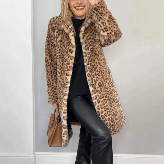 Mellomlang jakke med leopardmønster for dame