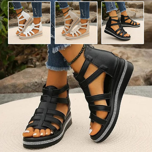 Kilesandaler med rhinestone-dekorasjon