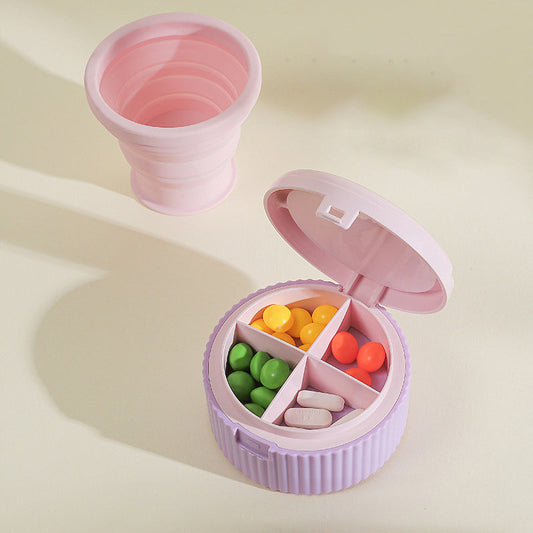 Pilleholder med sammenleggbar silikonkop