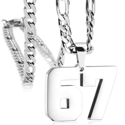 Halskjede med 67 tall – et statement-plagg for enhver fashionista